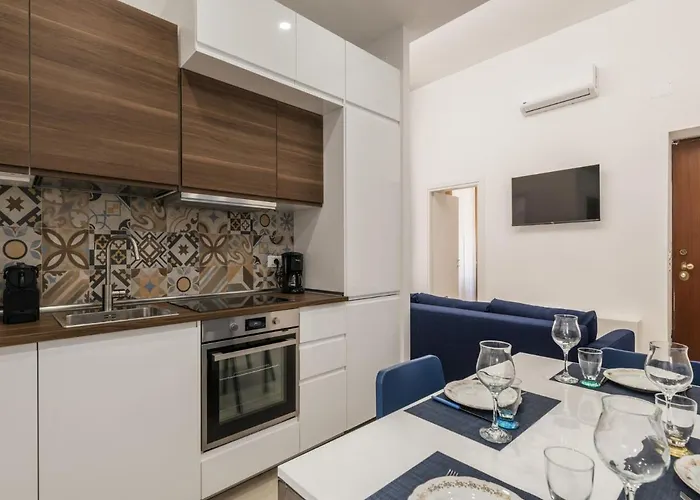 The Rent - Two-bedroom Close To San Pietro * Roma